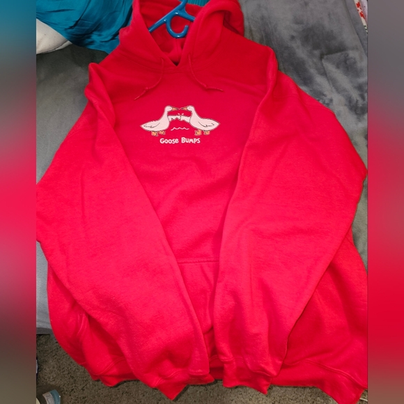 Unisex "Goosebumps" Hoodie 🪿🤛 - Picture 2 of 2